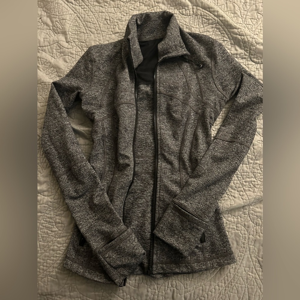 size 0 lululemon defined jacket..heathered black
